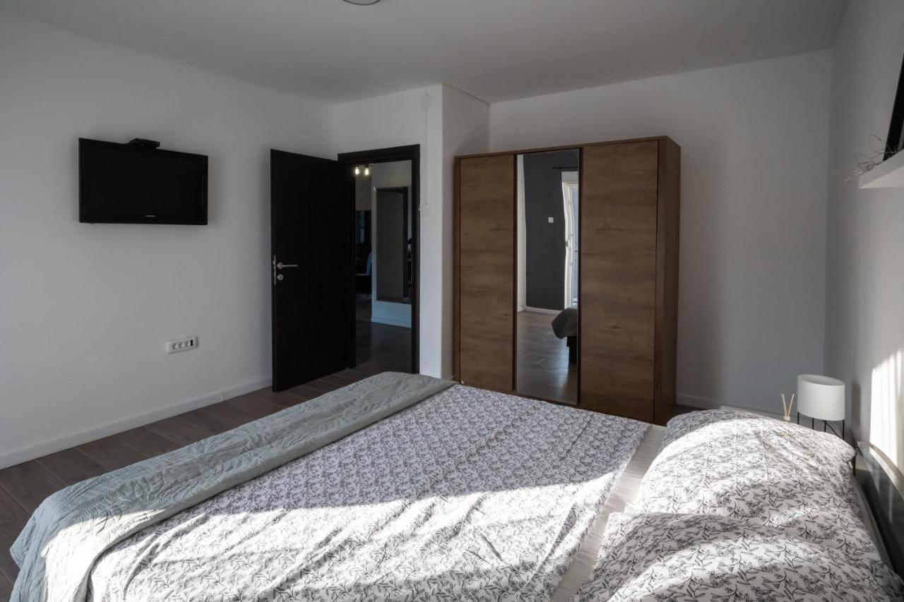 Hedonist Apartment 希贝尼克 外观 照片
