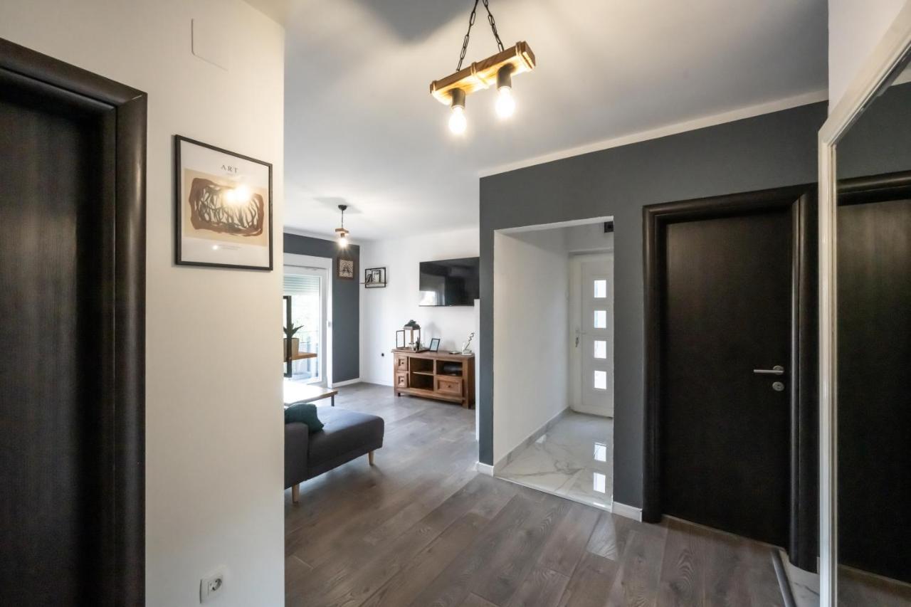 Hedonist Apartment 希贝尼克 外观 照片