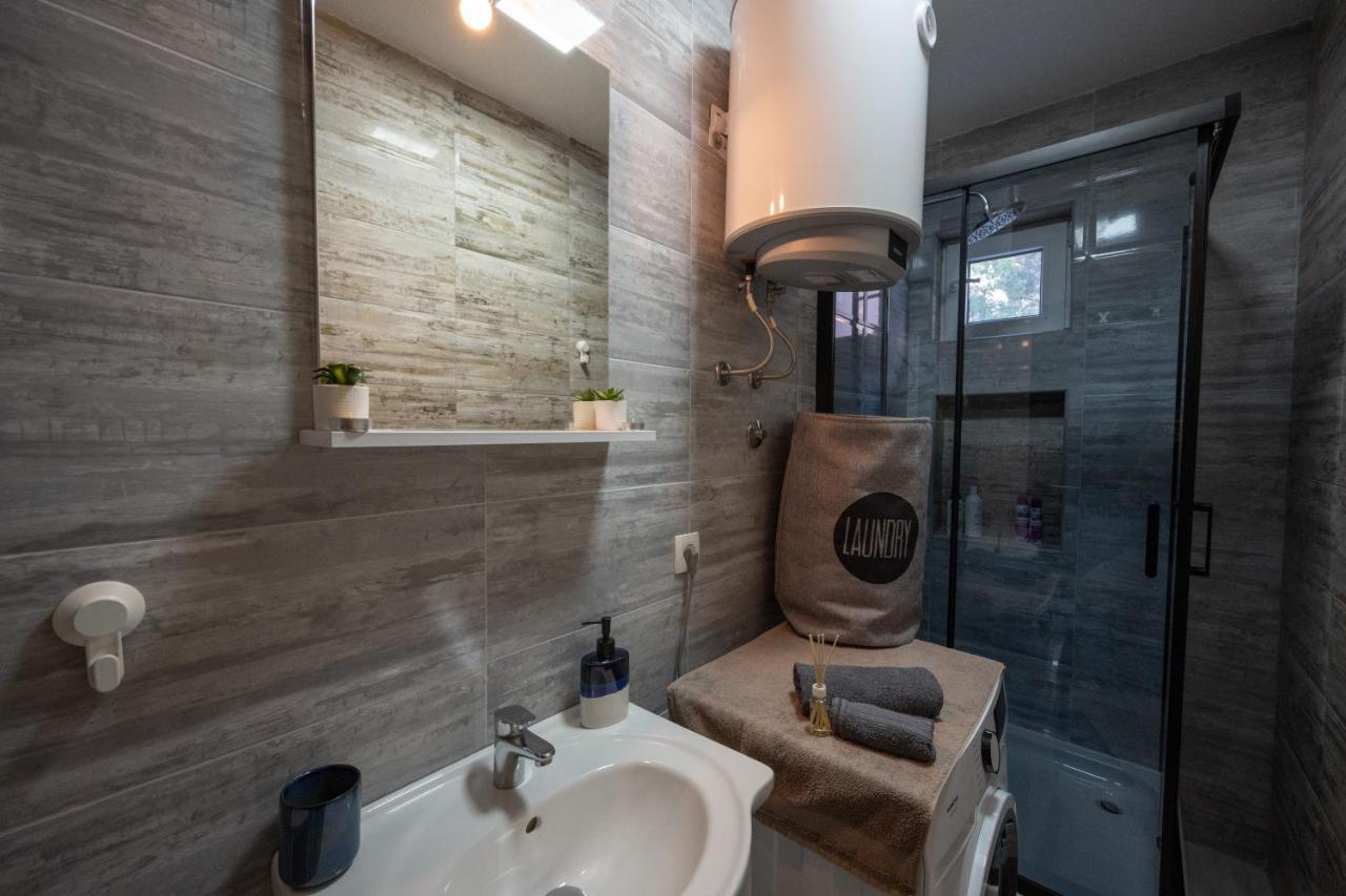 Hedonist Apartment 希贝尼克 外观 照片
