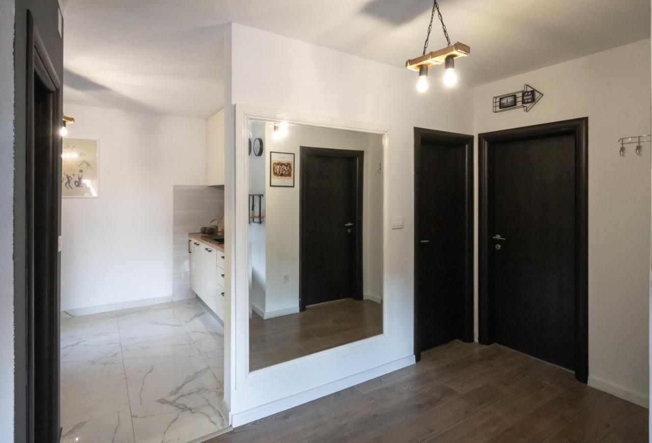 Hedonist Apartment 希贝尼克 外观 照片