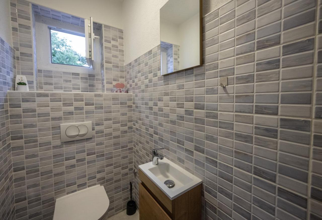 Hedonist Apartment 希贝尼克 外观 照片